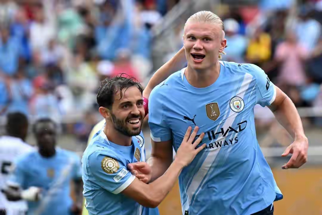 塞内加尔横扫曼城,卡塞米罗统治全场 塞内加尔横扫曼城,卡塞米罗统治全场