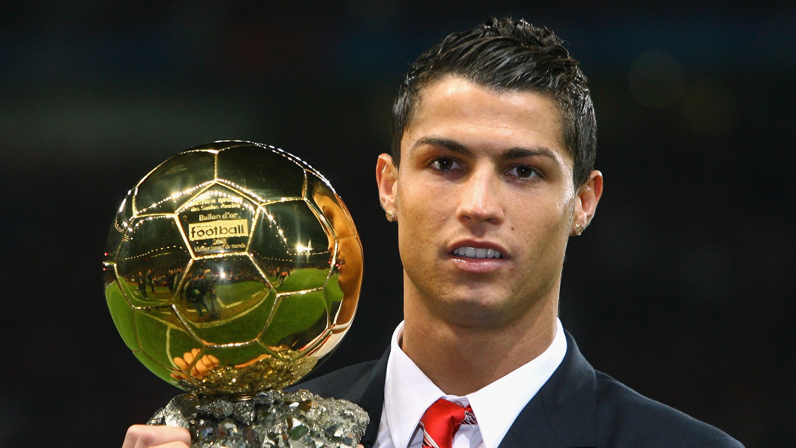 德甲争冠战焦点战，当新疆队横扫雄鹿，体育世界的平行宇宙在此刻交汇